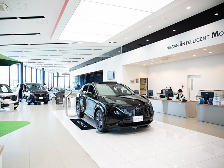 日産大阪販売株式会社 | クルーゼ堺 | 外観・内観写真
